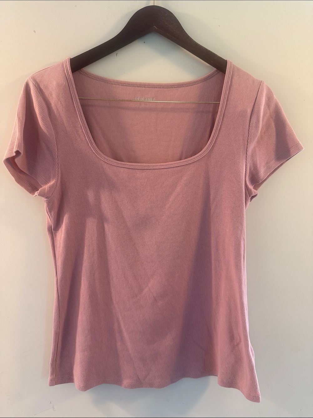 Old Navy Women’s Ribbed Scoop Neck Dusty Rose Short Sleeve Top Sz Large EUC
